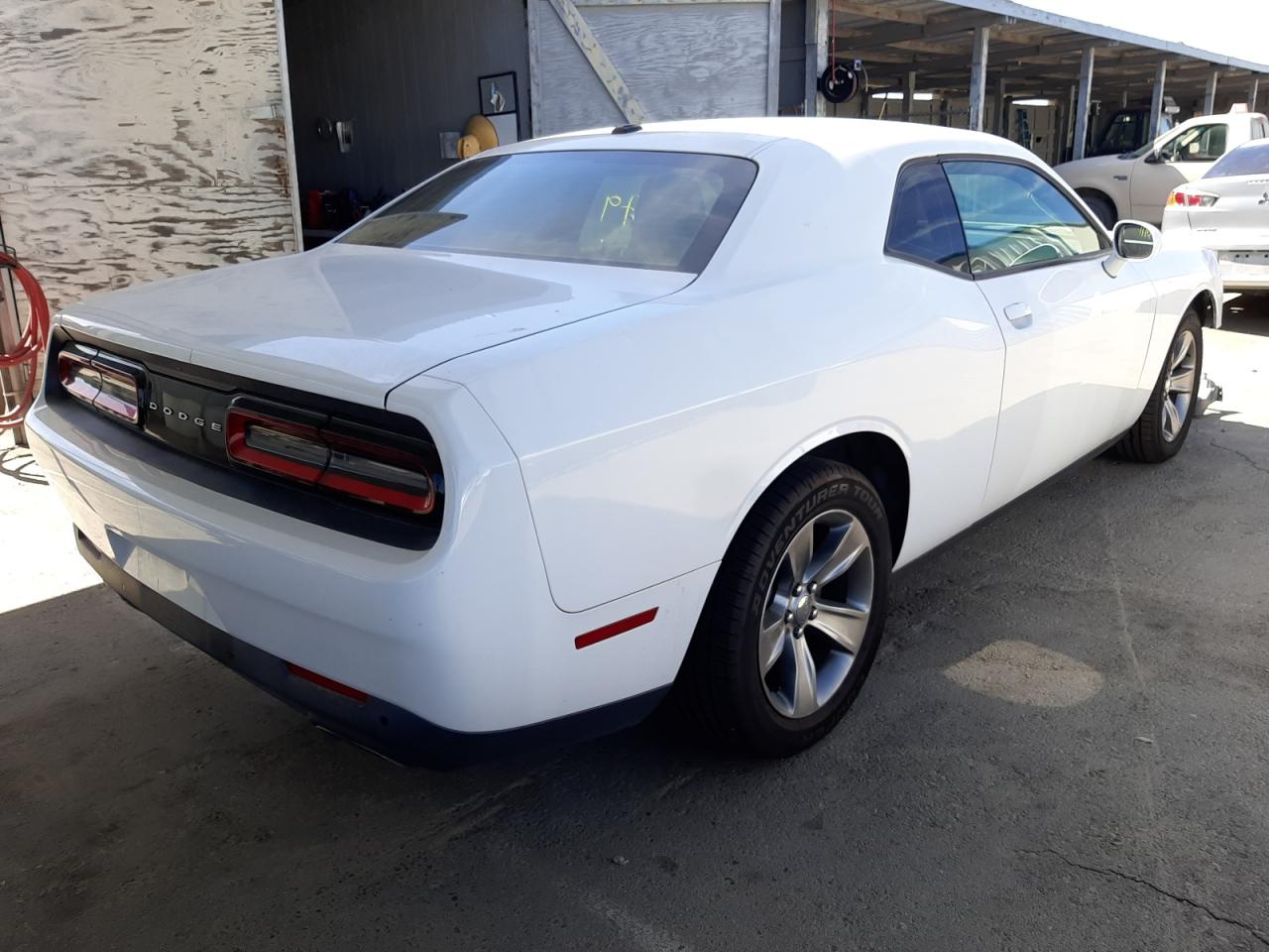 Photo 4 from auction – 2015 DODGE CHALLENGER with VIN 2C3CDZAGXFH702594