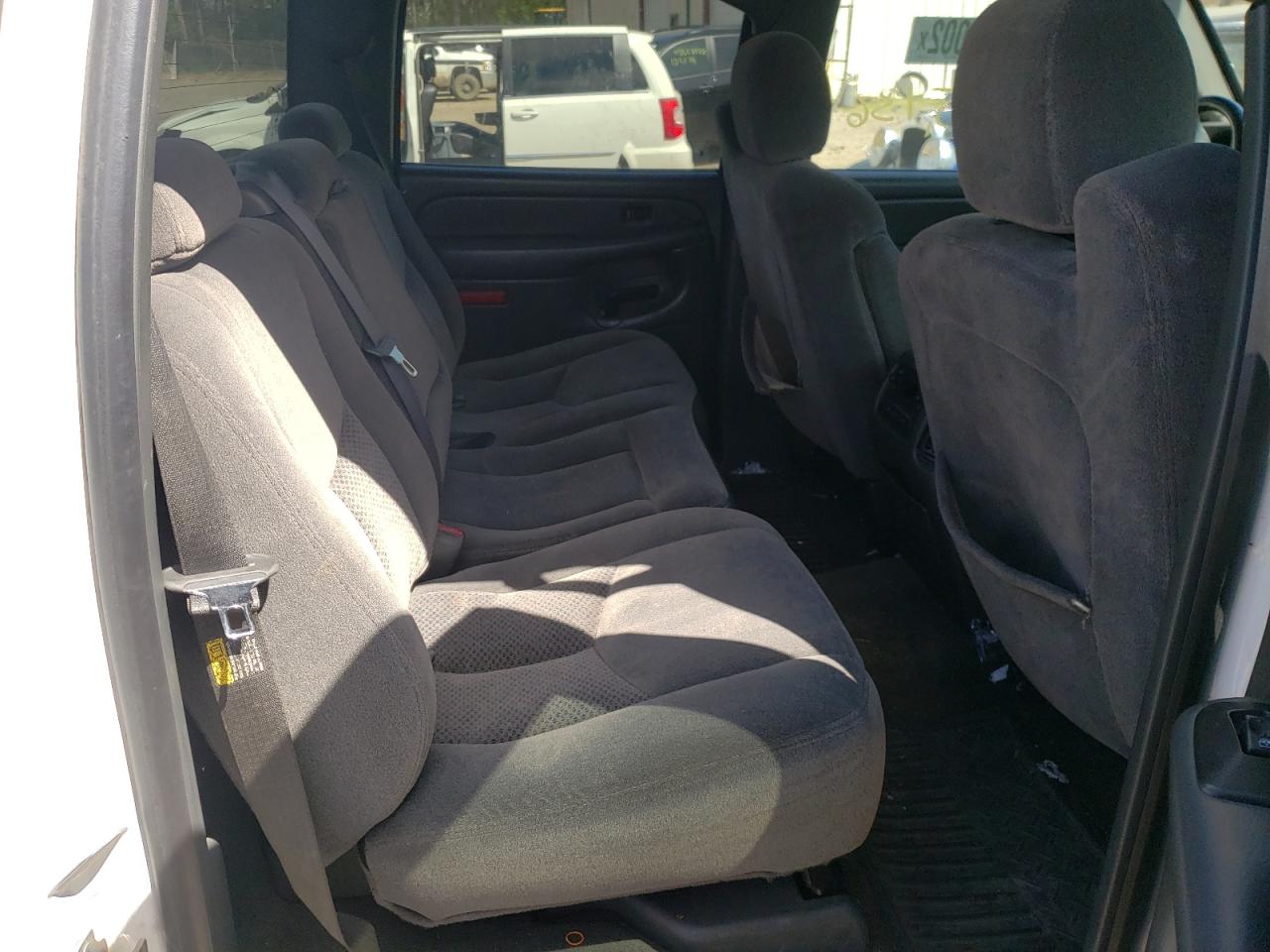Photo 6 from auction – 2006 CHEVROLET SILVERADO with VIN 2GCEK13Z161319775