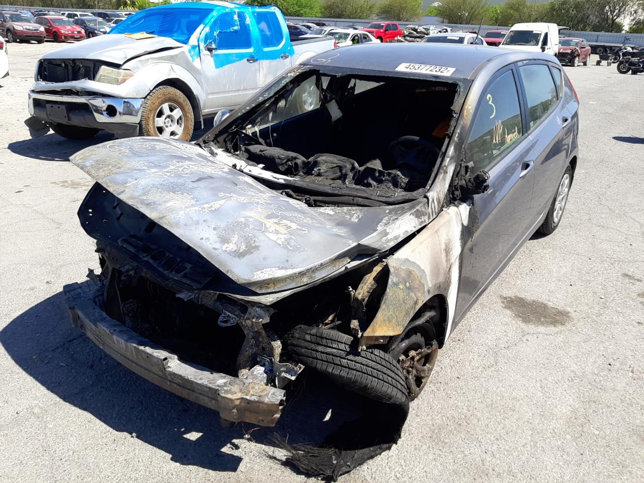 Photo 2 from auction – 2014 HYUNDAI ACCENT GLS with VIN KMHCT5AE0EU164226