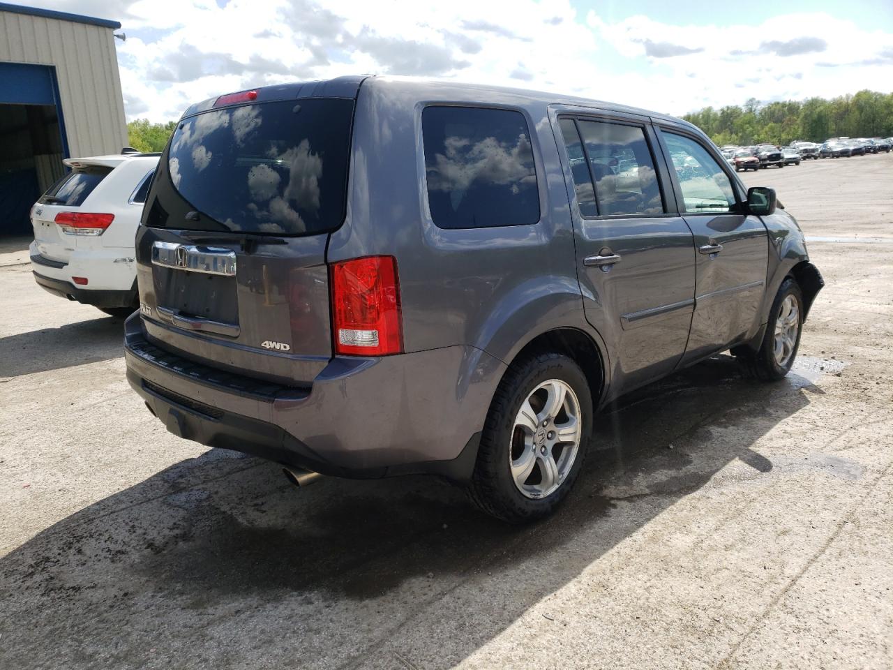 Photo 4 from auction – 2015 HONDA PILOT EX with VIN 5FNYF4H43FB074071