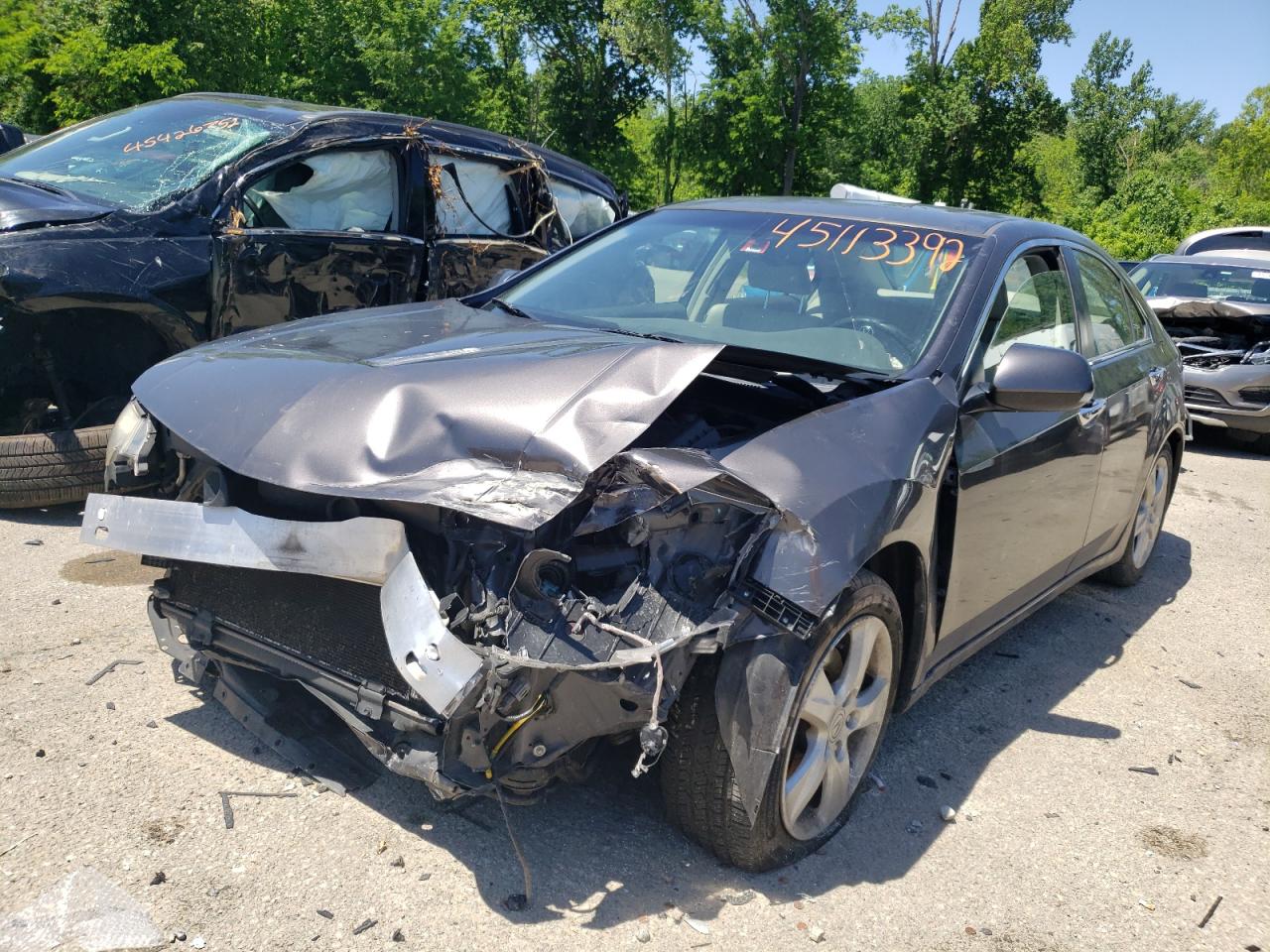 Photo 2 from auction – 2010 ACURA TSX with VIN JH4CU2F69AC038477