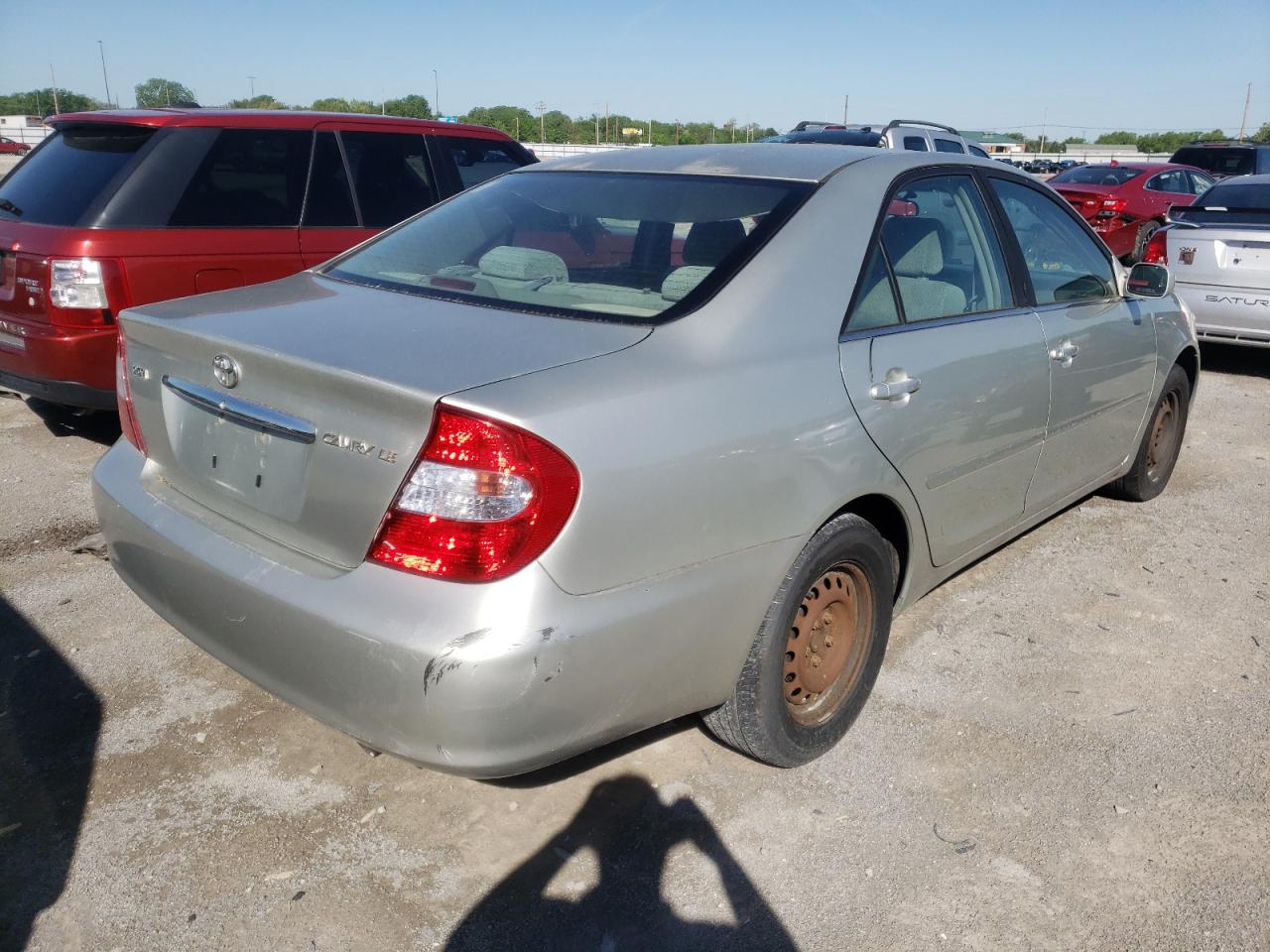 Photo 4 from auction – 2002 TOYOTA CAMRY LE with VIN JTDBE32K320111252