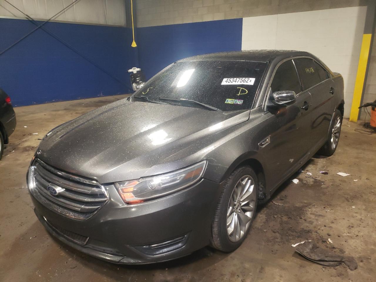 Photo 2 from auction – 2015 FORD TAURUS LIM with VIN 1FAHP2F80FG106350