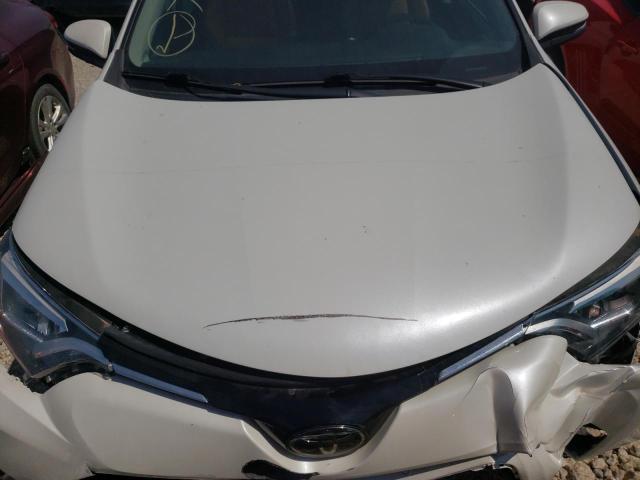 Photo 7 from auction – 2017 TOYOTA RAV4 LIMIT with VIN 2T3DFREV0HW604146