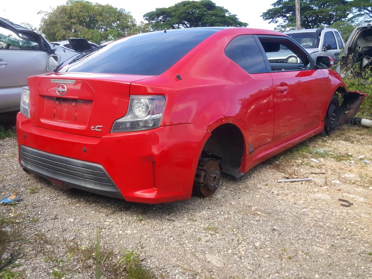 Photo 4 from auction – 2014 TOYOTA SCION TC with VIN JTKJF5C78E3082373