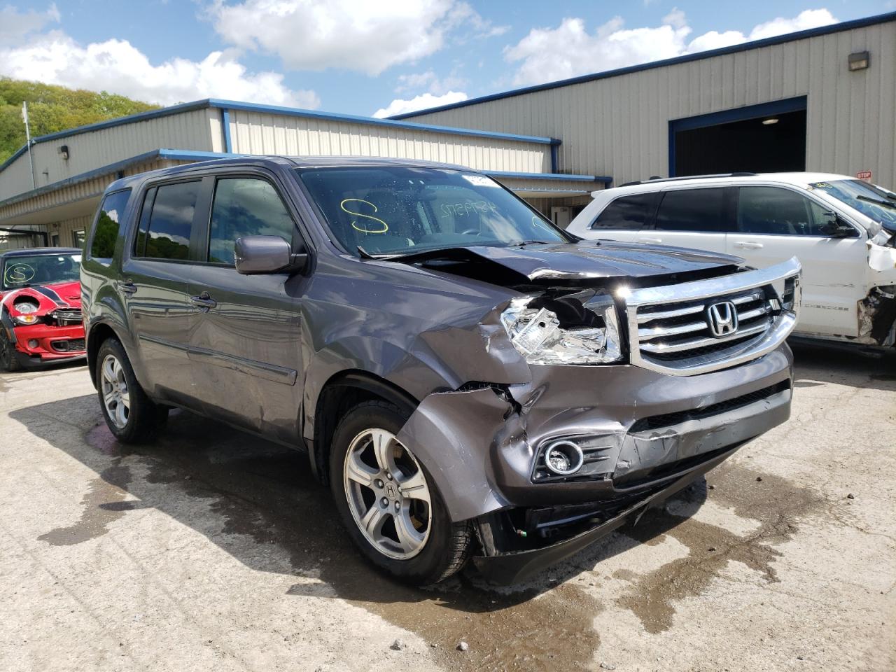 HONDA PILOT EX 2015 with VIN 5FNYF4H43FB074071 - Photo from auction