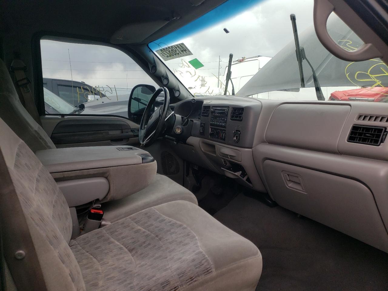 Photo 5 from auction – 2000 FORD F250 SUPER with VIN 1FTNW21F4YEA50868