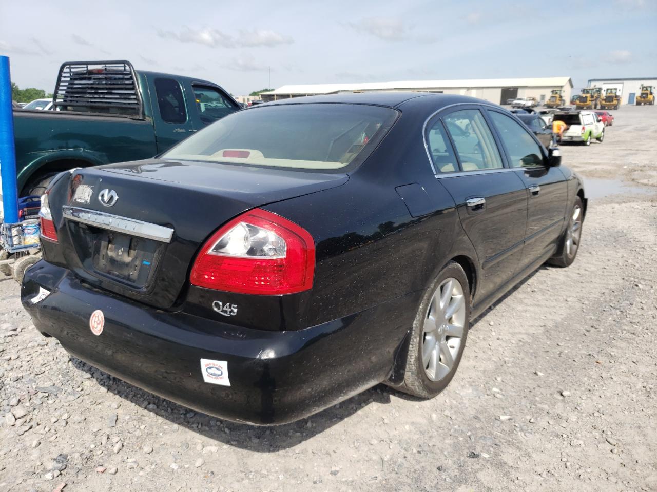 Photo 4 from auction – 2004 INFINITI Q45 with VIN JNKBF01AX4M500467