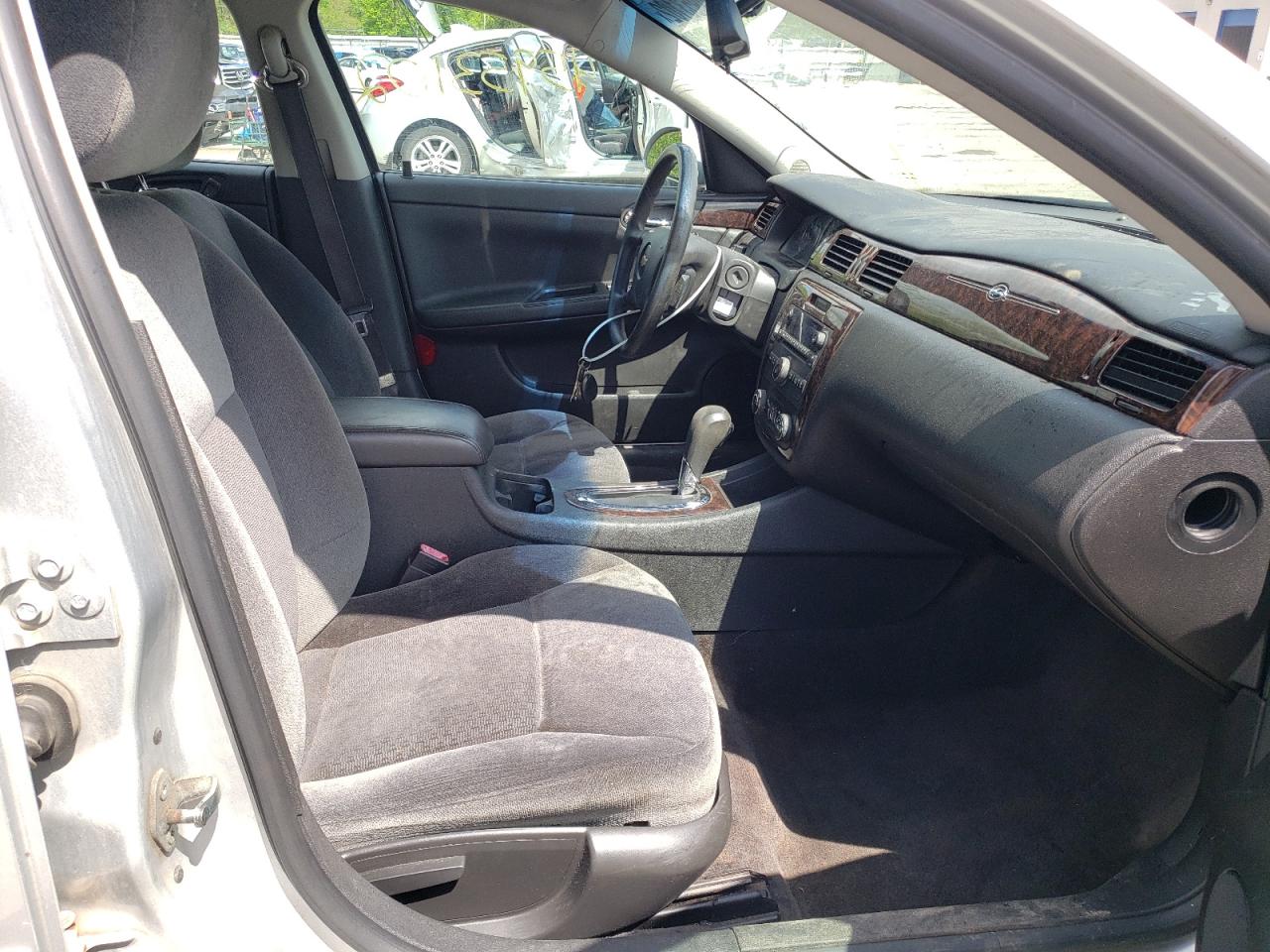 Photo 5 from auction – 2015 CHEVROLET IMPALA LIM with VIN 2G1WB5E33F1133829