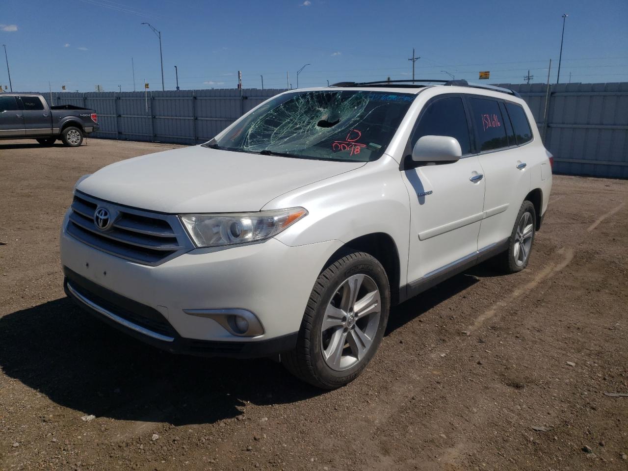 Photo 2 from auction – 2013 TOYOTA HIGHLANDER with VIN 5TDDK3EH3DS220098