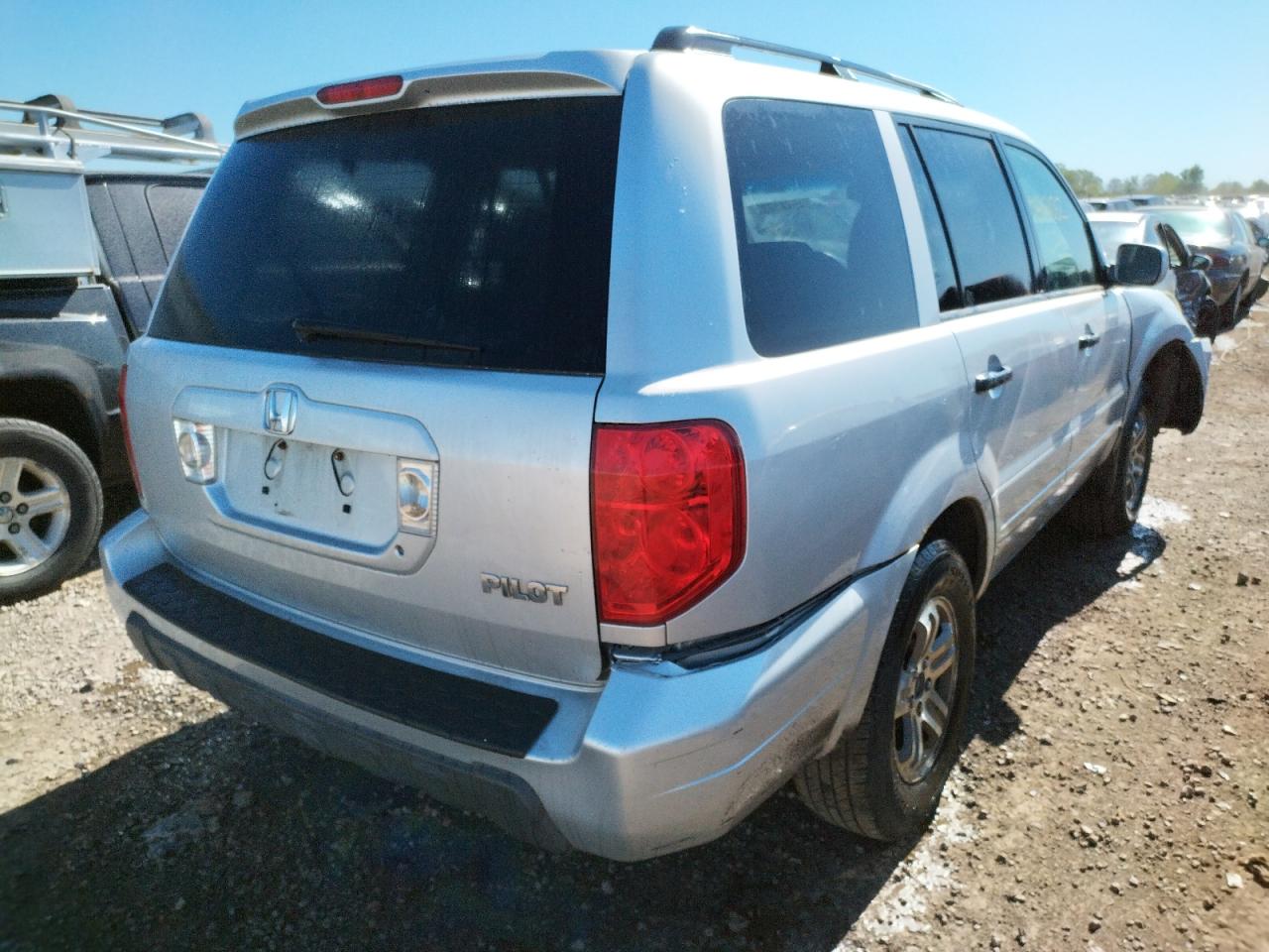 Photo 4 from auction – 2003 HONDA PILOT EX with VIN 2HKYF18443H560691