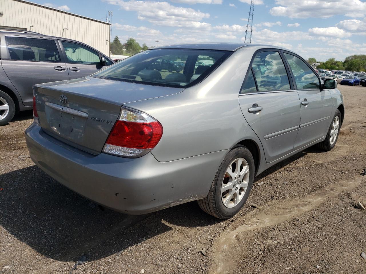 Photo 4 from auction – 2005 TOYOTA CAMRY LE with VIN 4T1BE30K05U535547