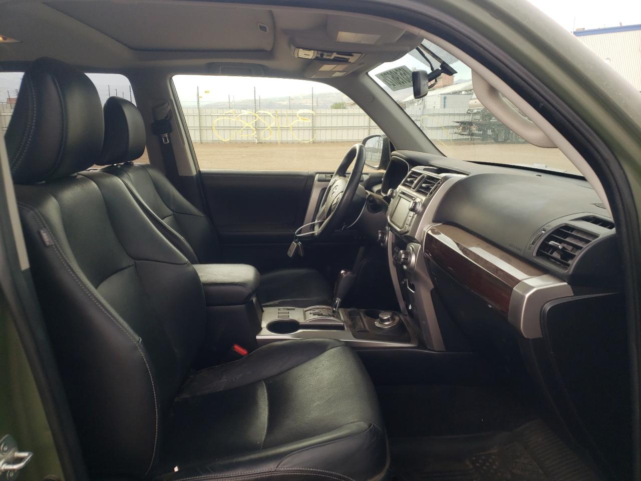 Photo 5 from auction – 2018 TOYOTA 4RUNNER SR with VIN JTEBU5JRXJ5518673