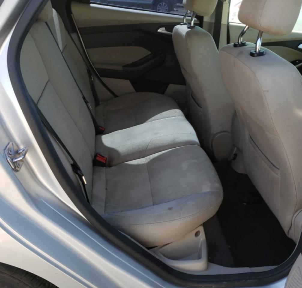 Photo 6 from auction – 2012 FORD FOCUS SEL with VIN 1FAHP3M23CL338643
