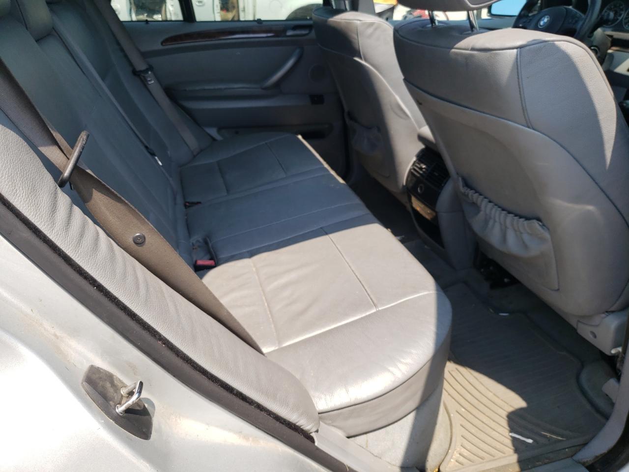 Photo 6 from auction – 2004 BMW X5 3.0I with VIN 5UXFA13514LU39019