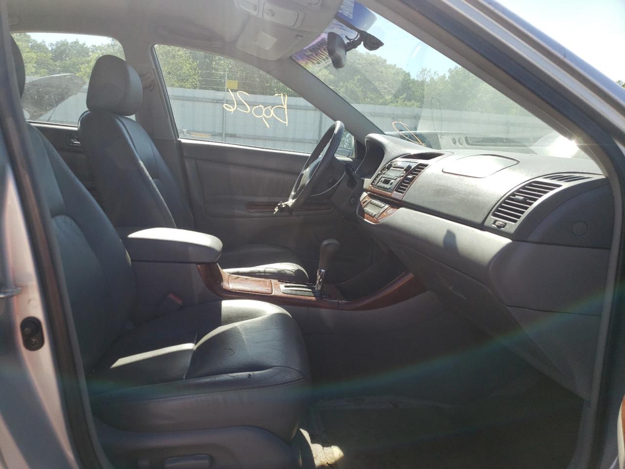 Photo 5 from auction – 2003 TOYOTA CAMRY LE with VIN 4T1BE32K93U190710