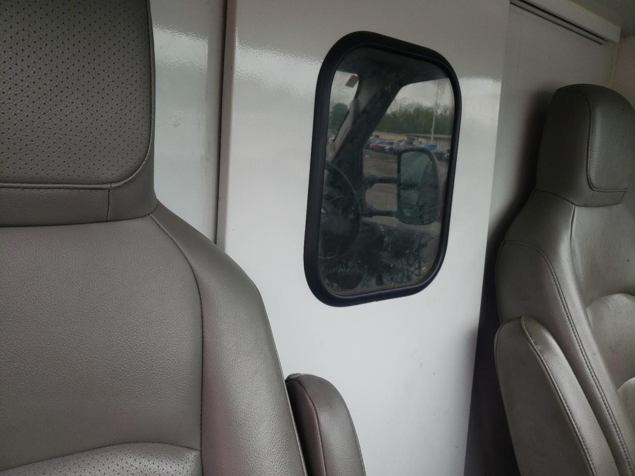 Photo 6 from auction – 2009 FORD ECONOLINE with VIN 1FDWE35L49DA02965