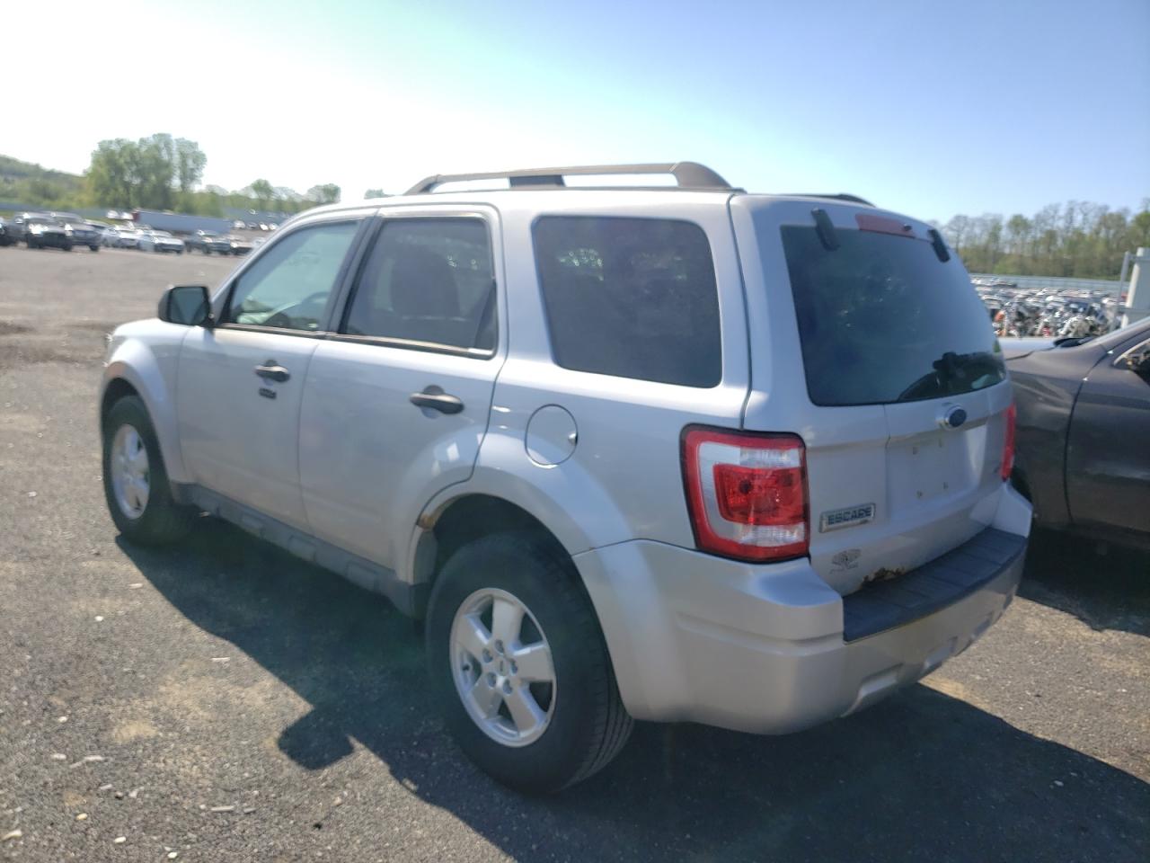 Photo 3 from auction – 2009 FORD ESCAPE XLT with VIN 1FMCU93G99KB70840