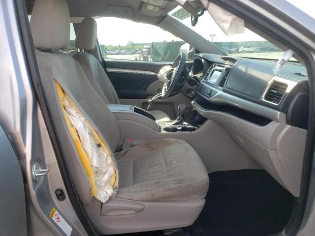 Photo 5 from auction – 2016 TOYOTA HIGHLANDER with VIN 5TDZKRFH3GS144927