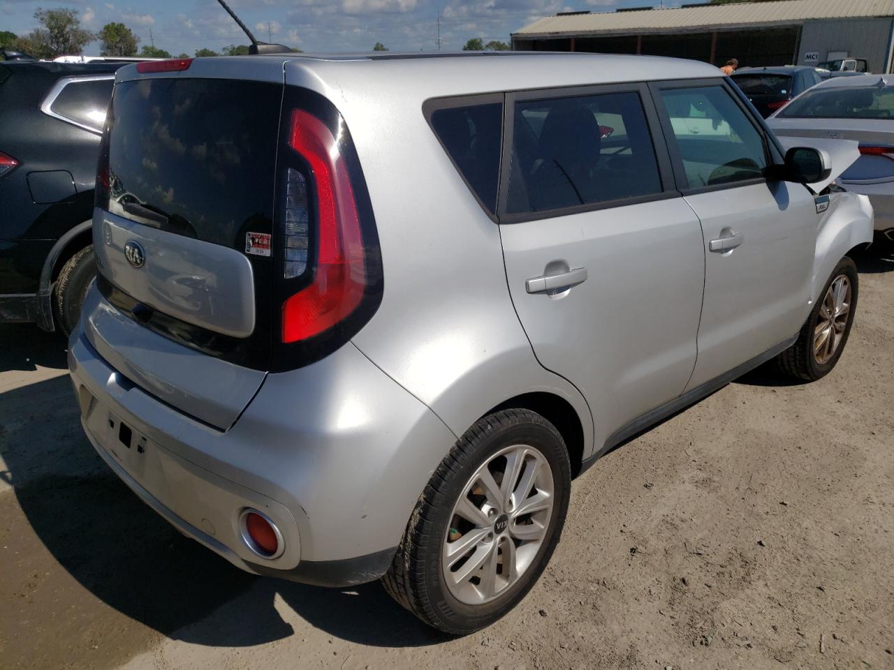 Photo 4 from auction – 2017 KIA SOUL + with VIN KNDJP3A55H7417645