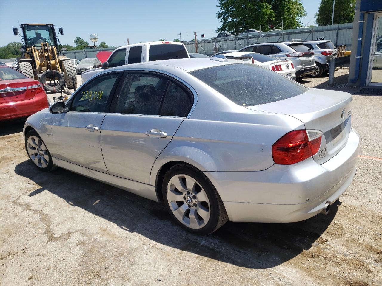 Photo 3 from auction – 2007 BMW 335 XI with VIN WBAVD53577A007768