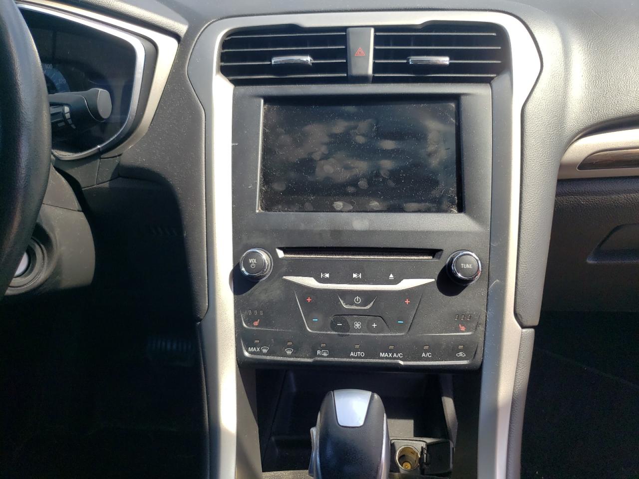 Photo 9 from auction – 2013 FORD FUSION SE with VIN 3FA6P0HRXDR336789