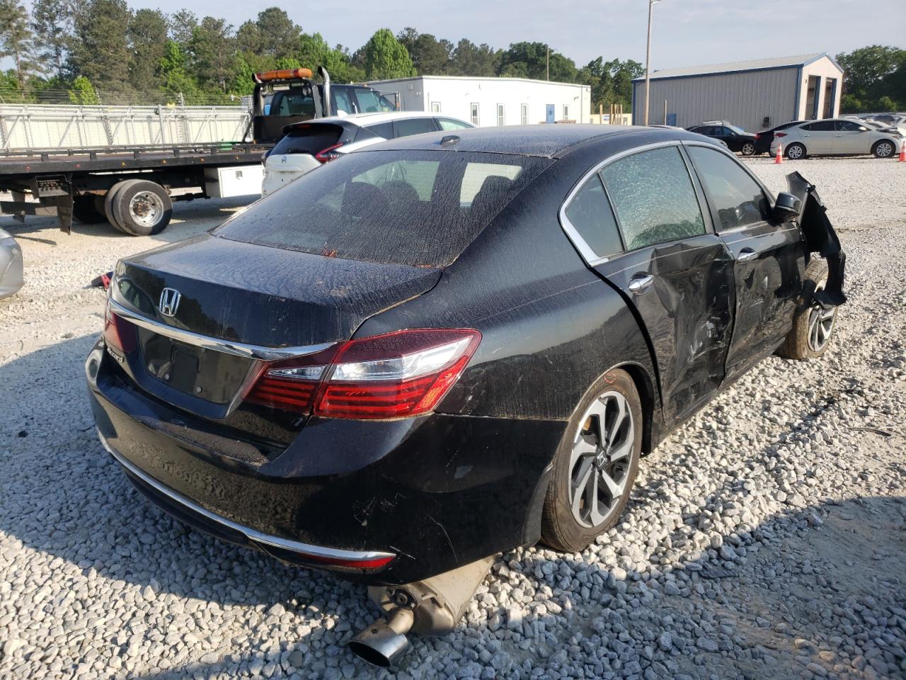 Photo 4 from auction – 2016 HONDA ACCORD with VIN 1HGCR2F82GA066745