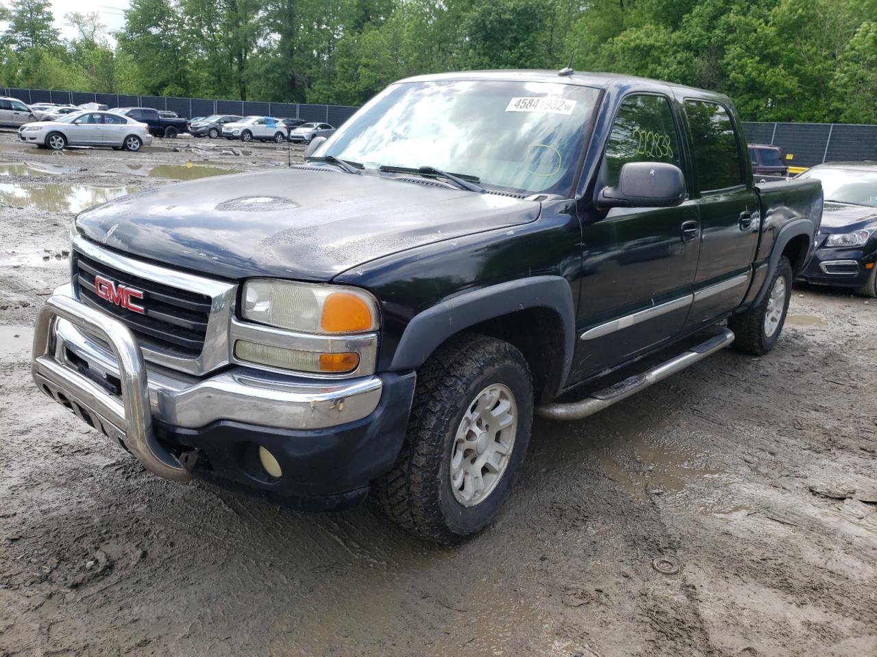 Photo 2 from auction – 2005 GMC NEW SIERRA with VIN 2GTEK13T551196234