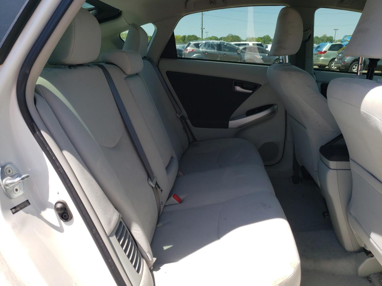 Photo 6 from auction – 2011 TOYOTA PRIUS with VIN JTDKN3DU2B1433227