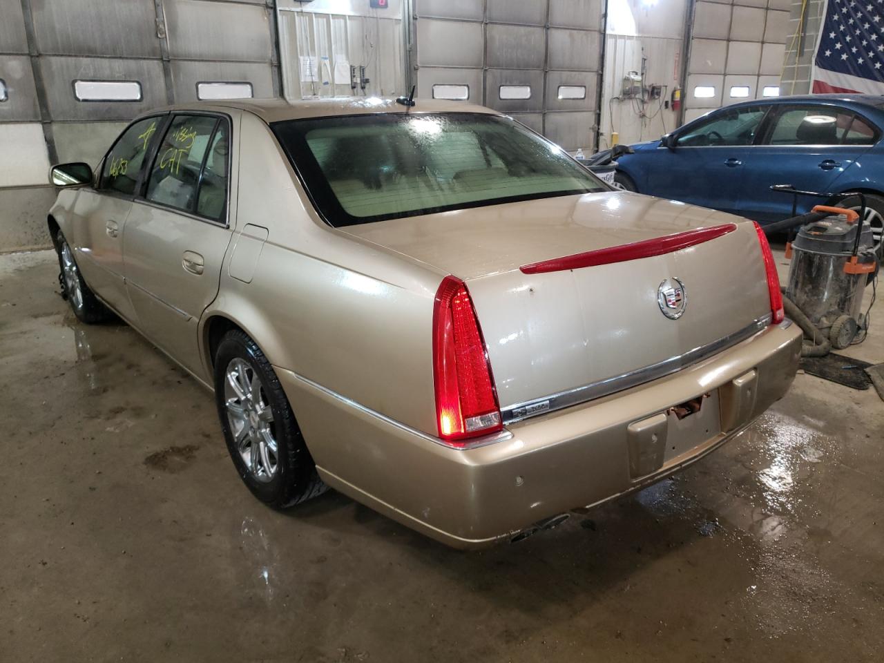 Photo 3 from auction – 2006 CADILLAC DTS with VIN 1G6KD57Y16U105494