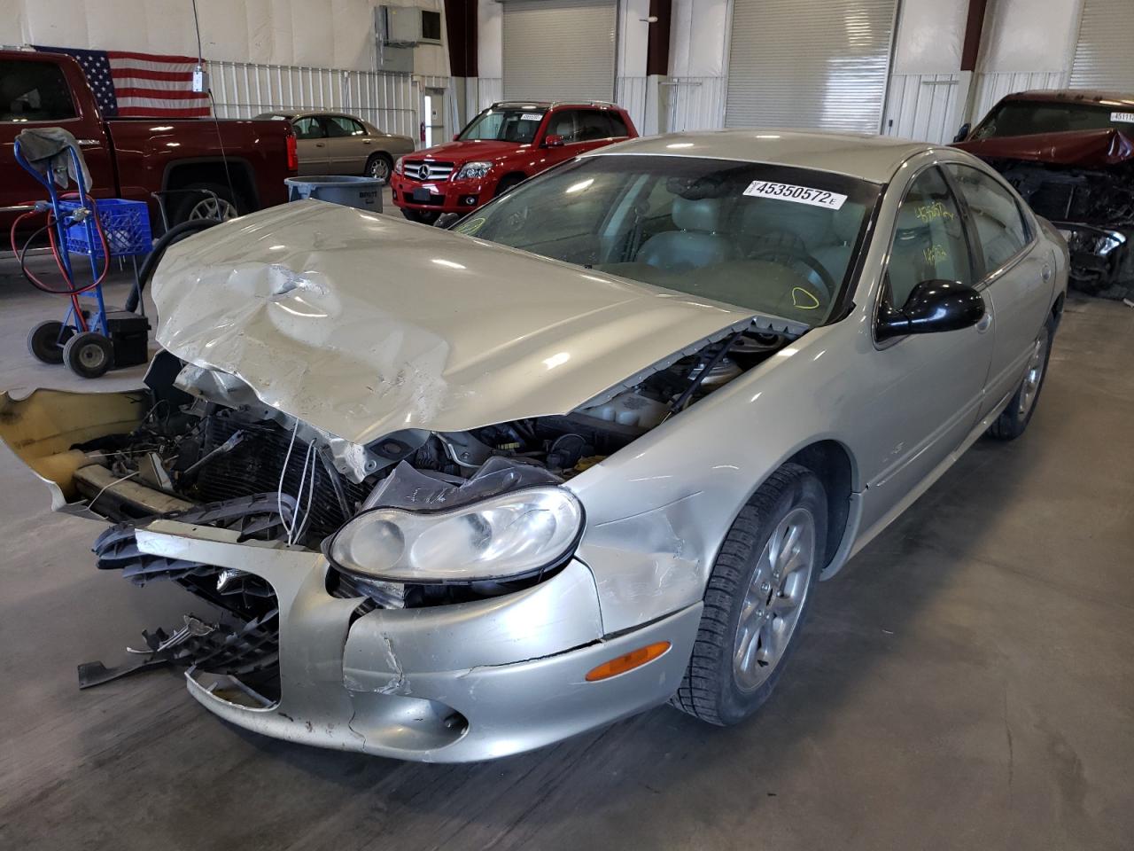 Photo 2 from auction – 2000 CHRYSLER LHS with VIN 2C3HC56G8YH138764