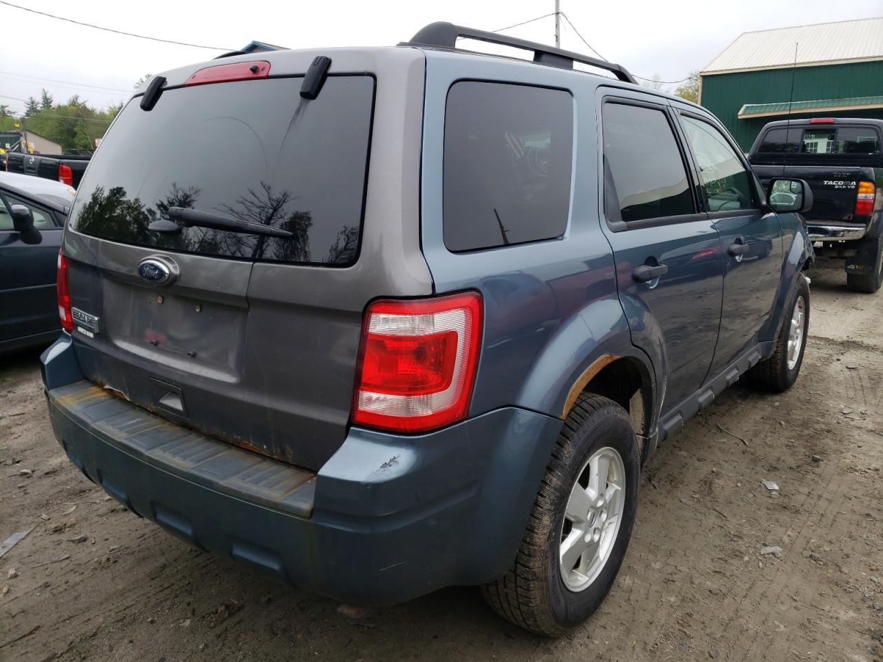 Photo 4 from auction – 2011 FORD ESCAPE XLT with VIN 1FMCU9DG9BKC58436