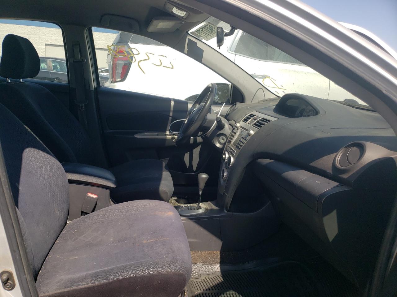 Photo 5 from auction – 2007 TOYOTA YARIS with VIN JTDBT923971129032