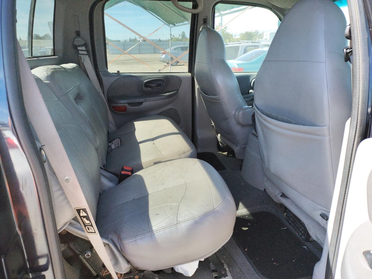 Photo 6 from auction – 2001 FORD F150 SUPER with VIN 1FTRW08LX1KE87749