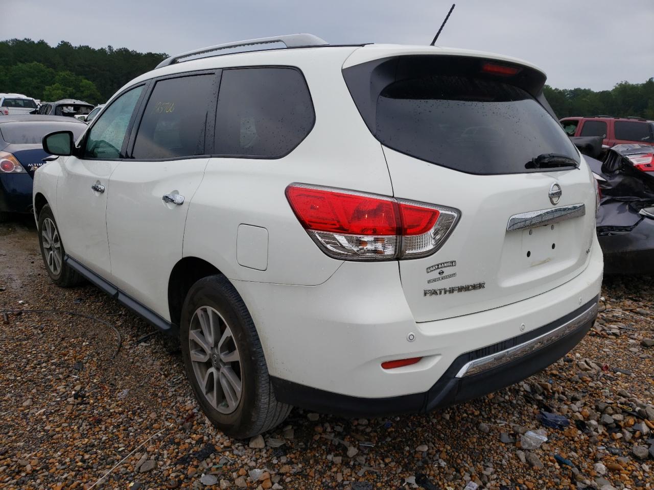 Photo 3 from auction – 2013 NISSAN PATHFINDER with VIN 5N1AR2MN3DC628596
