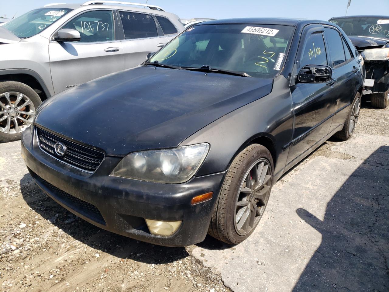 Photo 2 from auction – 2002 LEXUS IS 300 with VIN JTHBD192120043738