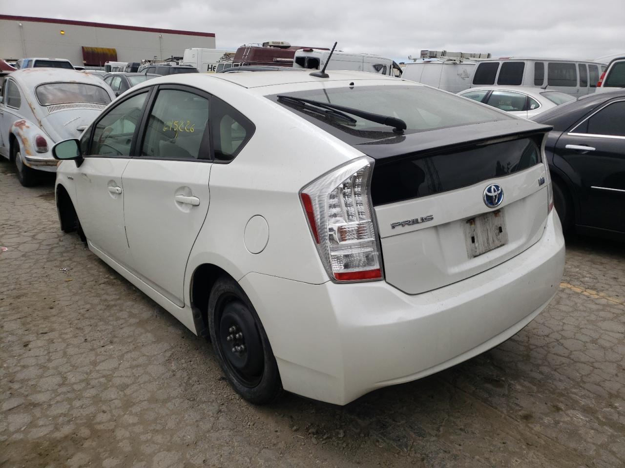 Photo 3 from auction – 2011 TOYOTA PRIUS with VIN JTDKN3DU3B1432135