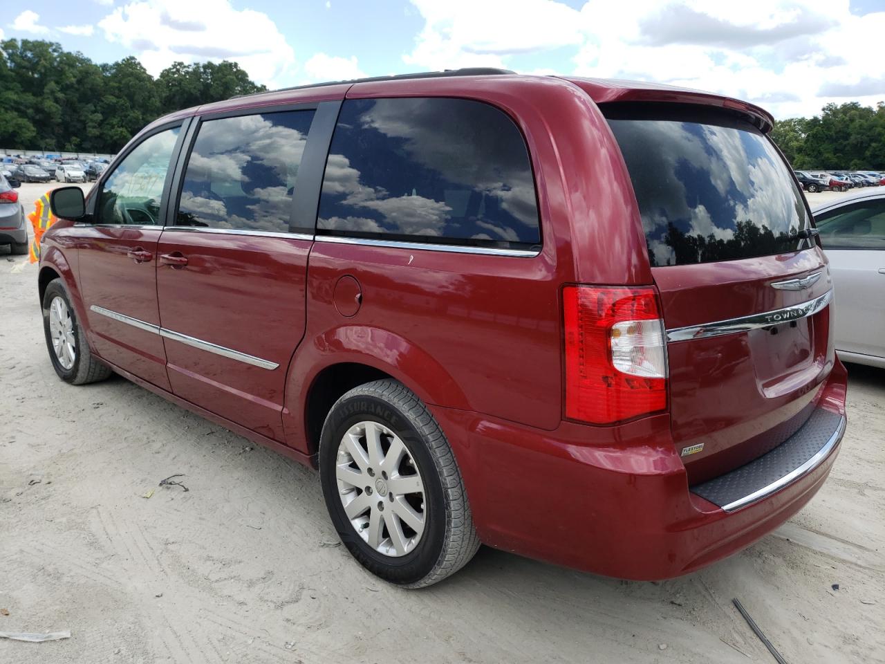 Photo 3 from auction – 2014 CHRYSLER TOWN & COU with VIN 2C4RC1BG2ER394354