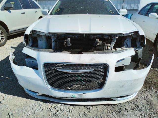 Photo 9 from auction – 2015 CHRYSLER 300 LIMITE with VIN 2C3CCAAG9FH813898