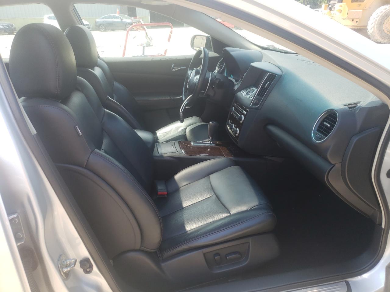 Photo 5 from auction – 2011 NISSAN MAXIMA S with VIN 1N4AA5AP6BC864911