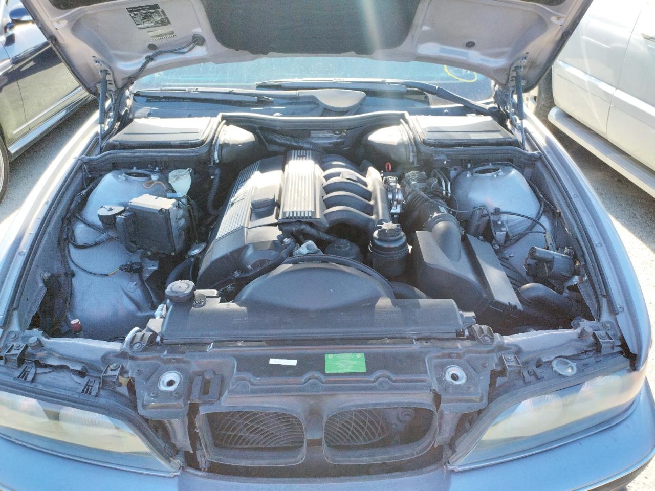 Photo 7 from auction – 1998 BMW 528 I AUTO with VIN WBADD6326WBW45655