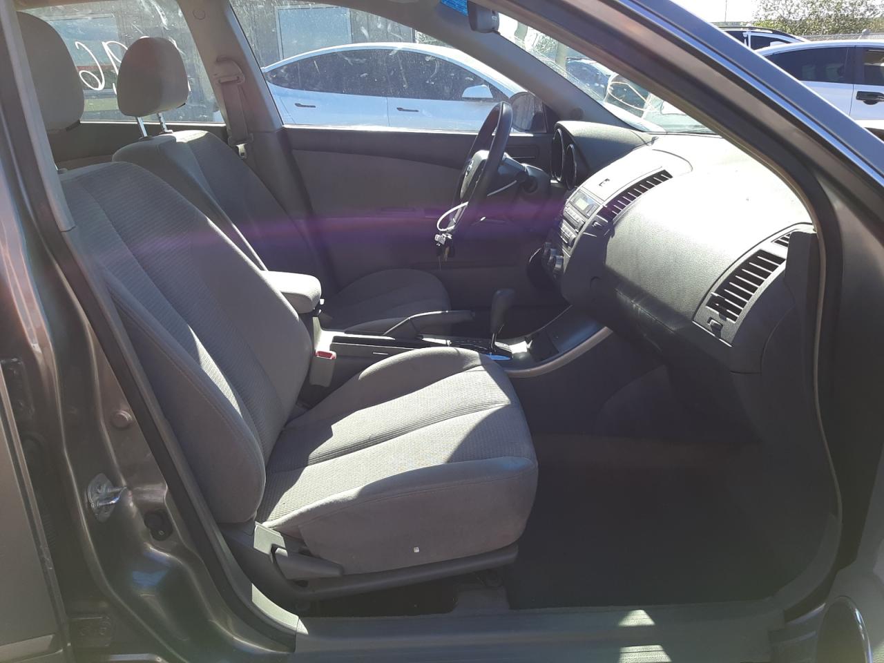Photo 5 from auction – 2005 NISSAN ALTIMA with VIN 1N4AL11D15N402130
