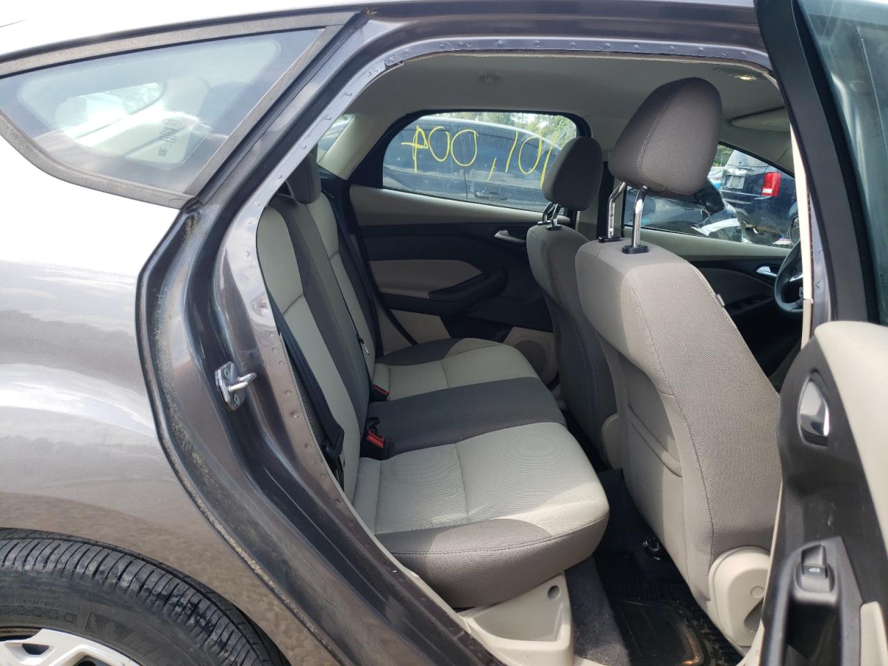 Photo 6 from auction – 2012 FORD FOCUS SE with VIN 1FAHP3K23CL246838