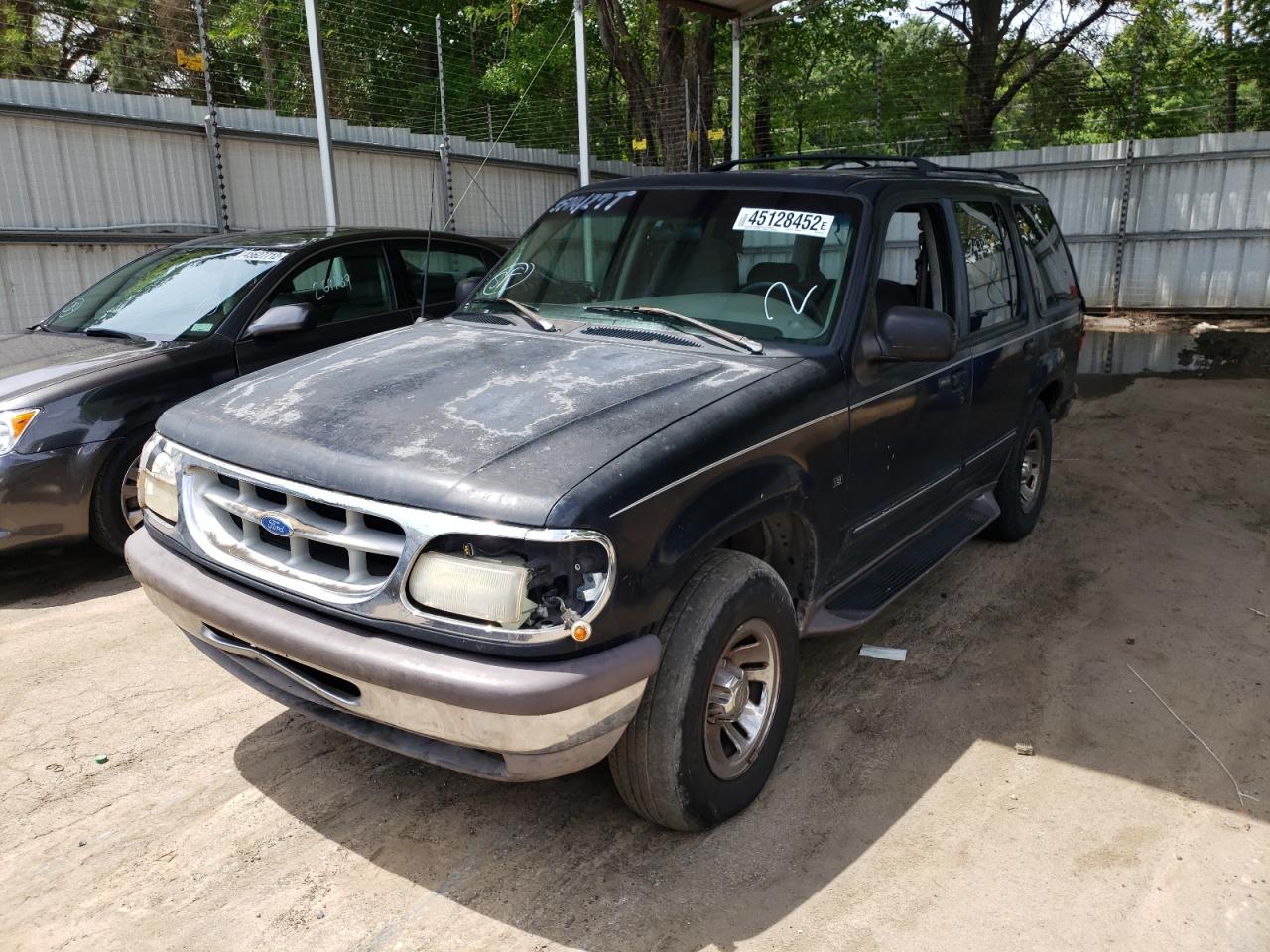 Photo 2 from auction – 1996 FORD EXPLORER with VIN 1FMDU32P9TUD12439