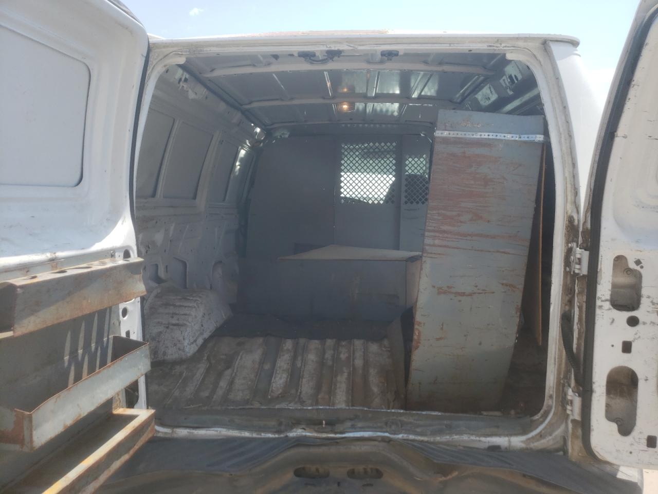 Photo 9 from auction – 2004 FORD ECONOLINE with VIN 1FTNE24W54HA38879