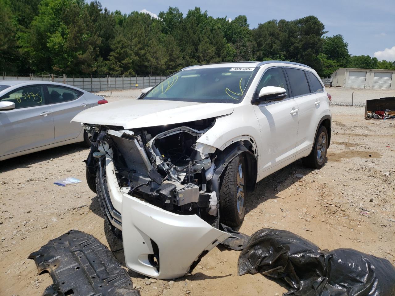 Photo 2 from auction – 2018 TOYOTA HIGHLANDER with VIN 5TDDZRFH9JS881417