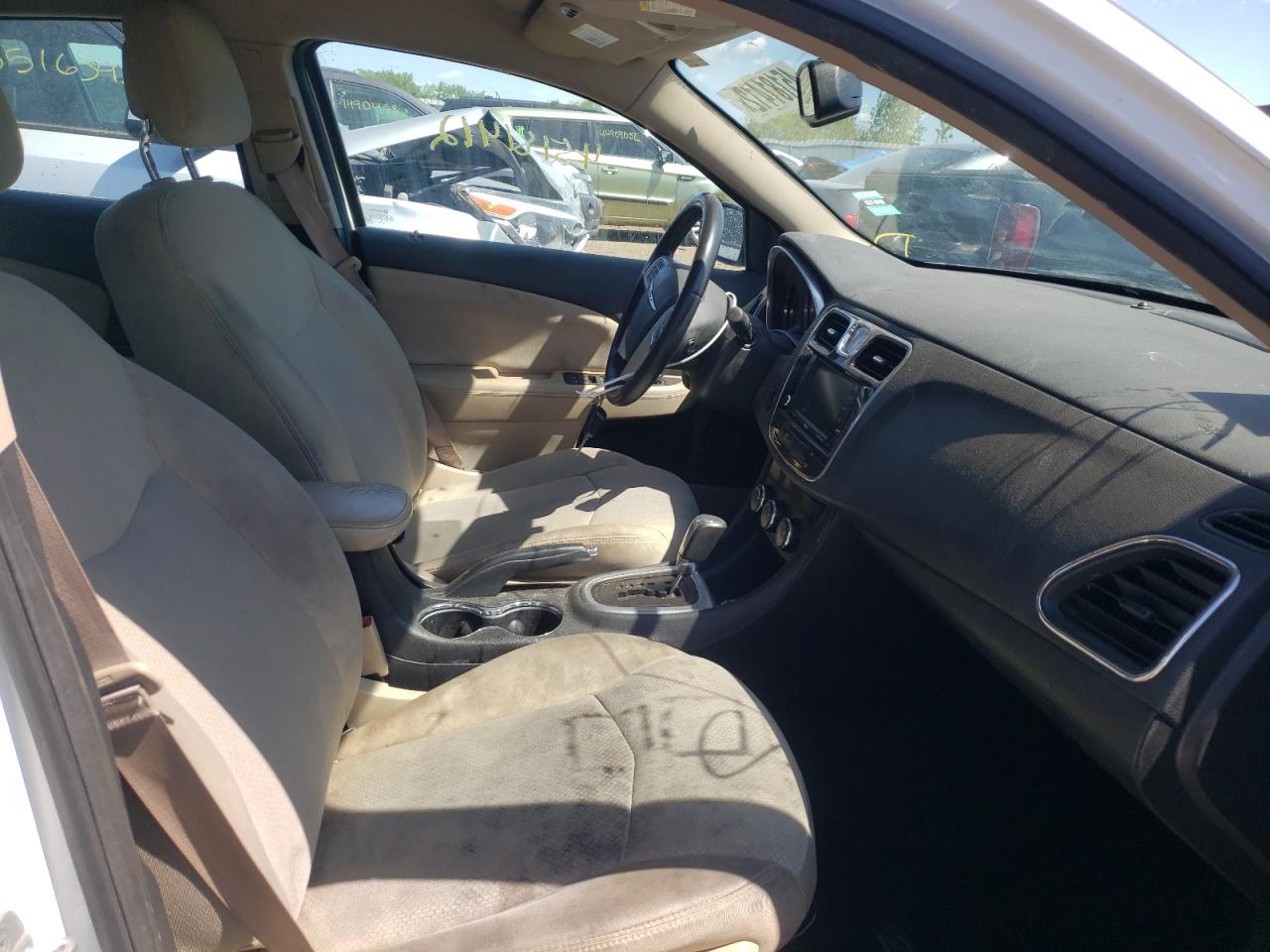 Photo 5 from auction – 2012 CHRYSLER 200 TOURIN with VIN 1C3CCBBB8CN278350