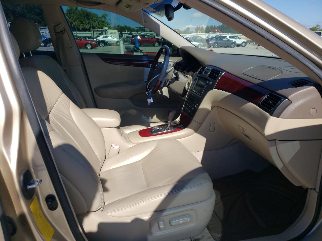 Photo 5 from auction – 2004 LEXUS ES 330 with VIN JTHBA30GX45013740