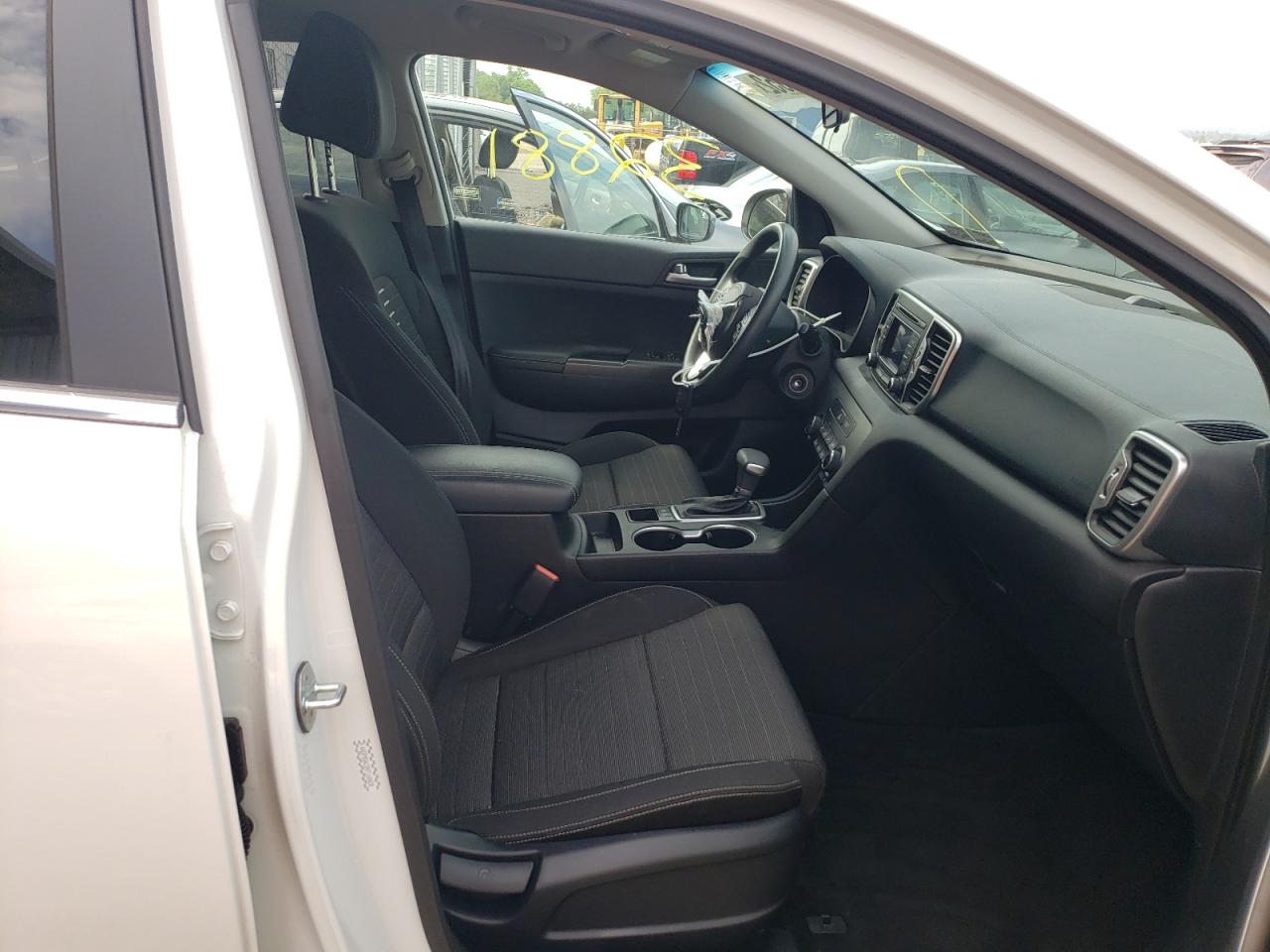Photo 5 from auction – 2017 KIA SPORTAGE L with VIN KNDPM3AC8H7160420