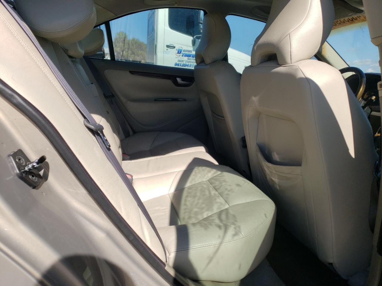 Photo 6 from auction – 2004 VOLVO S60 2.5T with VIN YV1RS59V742414037